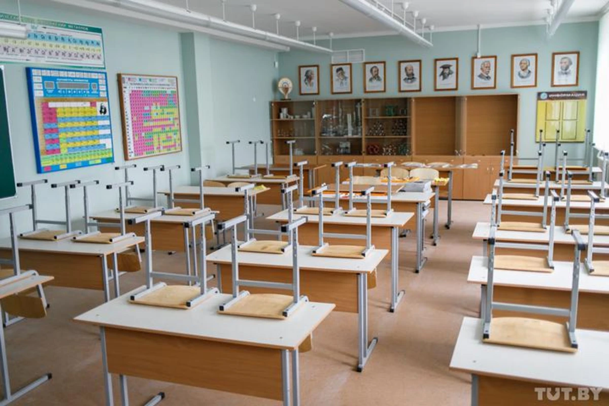 В Гяндже расследуют хищения в учебных заведениях