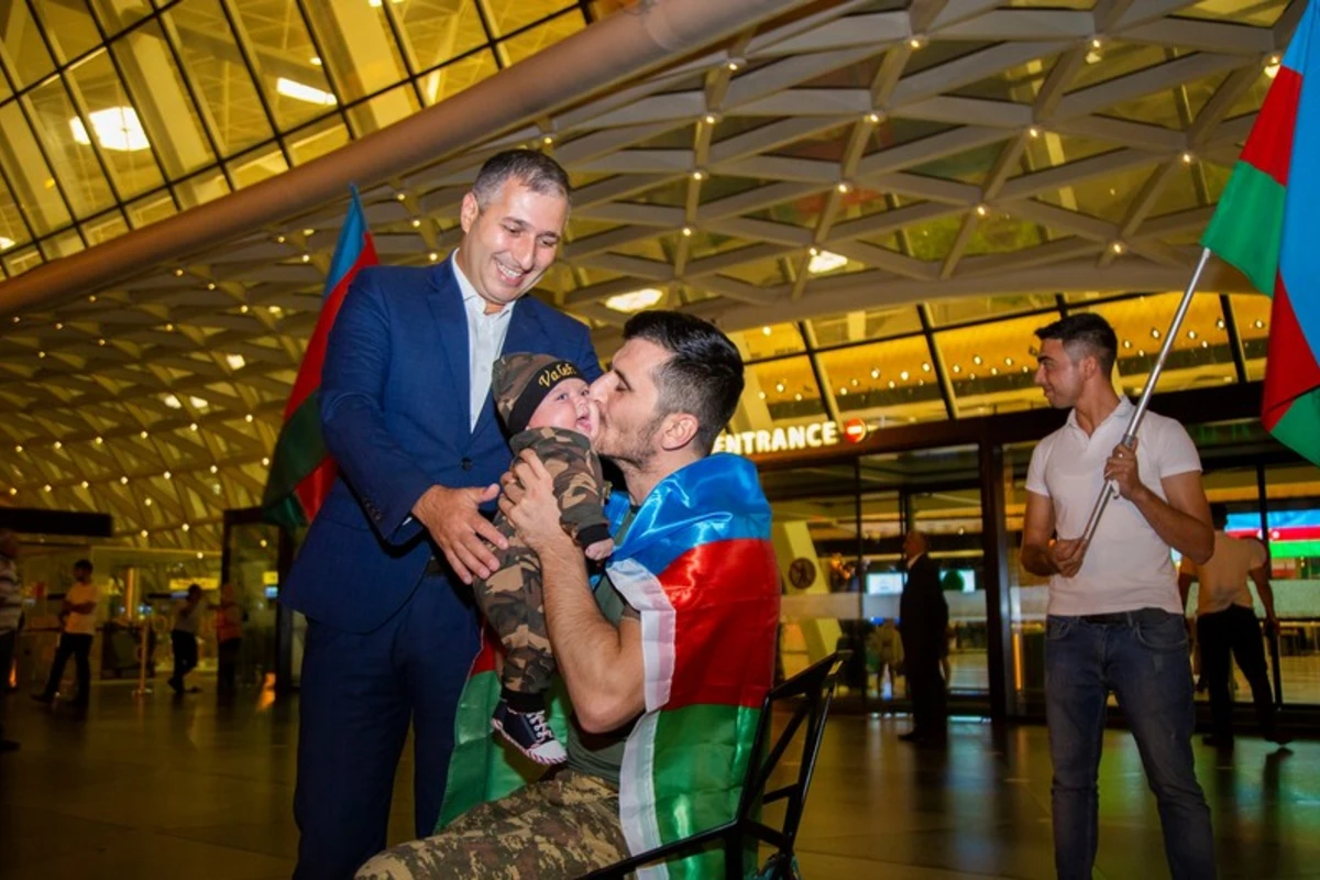 Türkiyəyə göndərilən daha 11 qazimiz sağalaraq Vətənə geri dönüb - FOTO