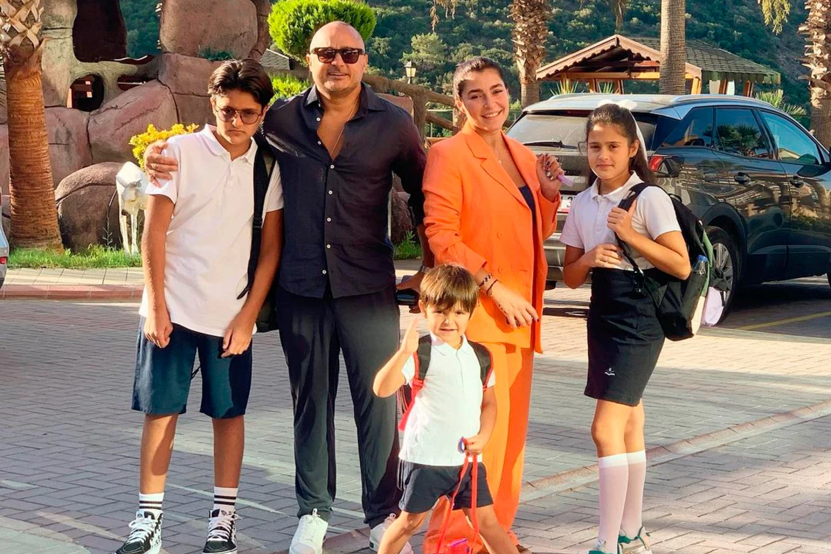 Miri Yusifin övladları Türkiyədə məktəbə getdi - FOTO