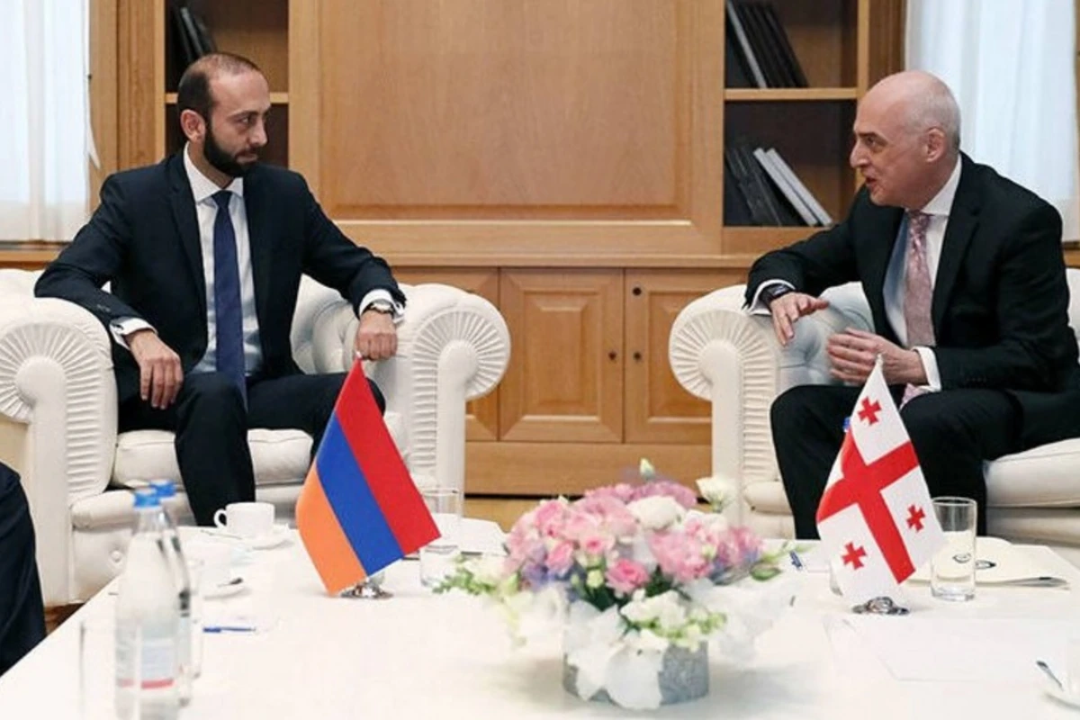 Gürcüstan və Ermənistan XİN bölgədəki kommunikasiyaların açılmasını müzakirə ediblər