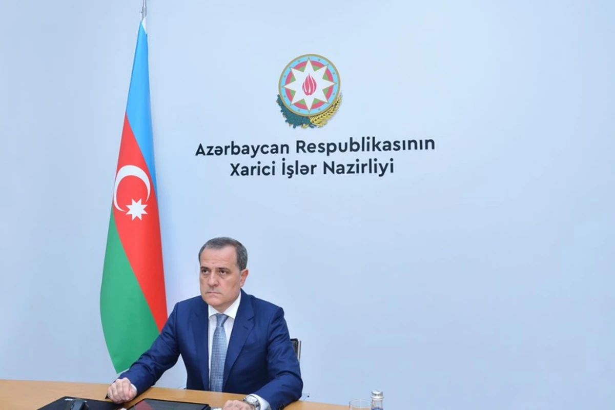 Ceyhun Bayramov diplomatlarla müşavirə keçirdi - FOTO