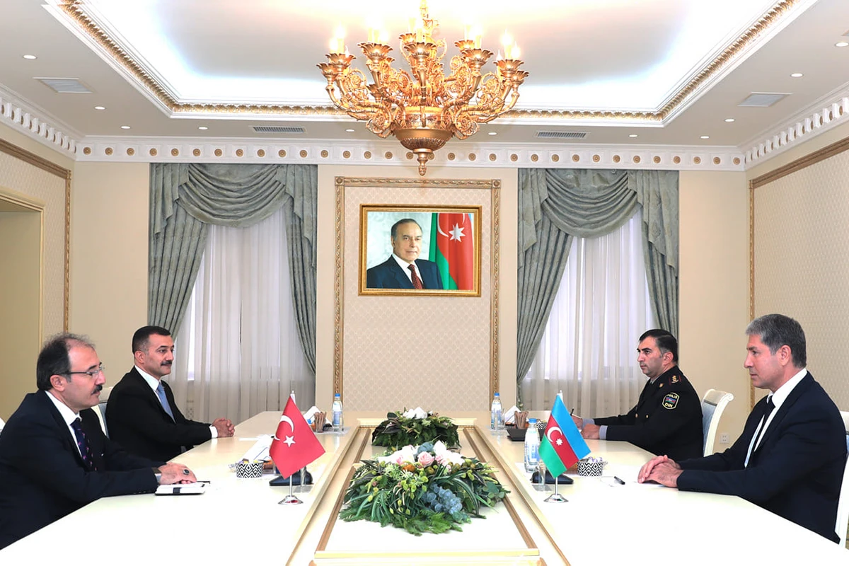 Vilayət Eyvazov Türkiyə səfiri ilə görüşdü