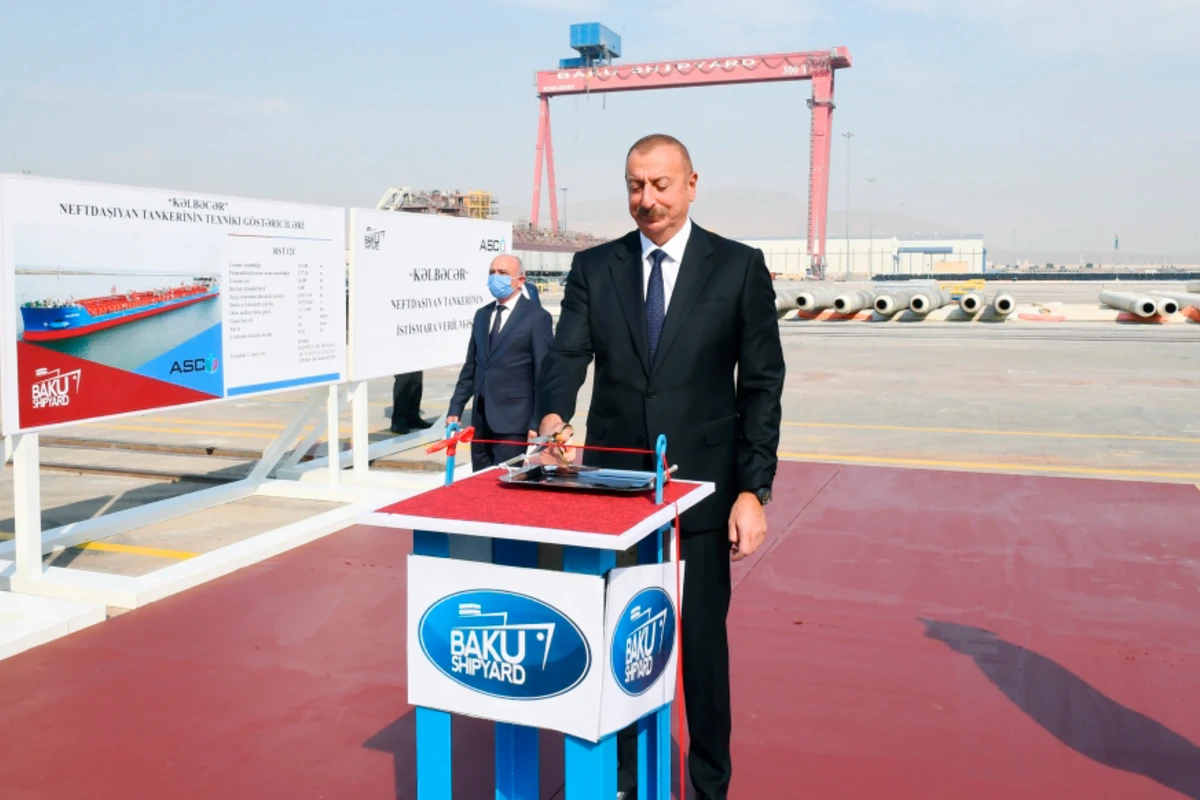İlham Əliyev “Kəlbəcər” neftdaşıyan tankerin istismara verilməsi mərasimində - FOTO/VİDEO