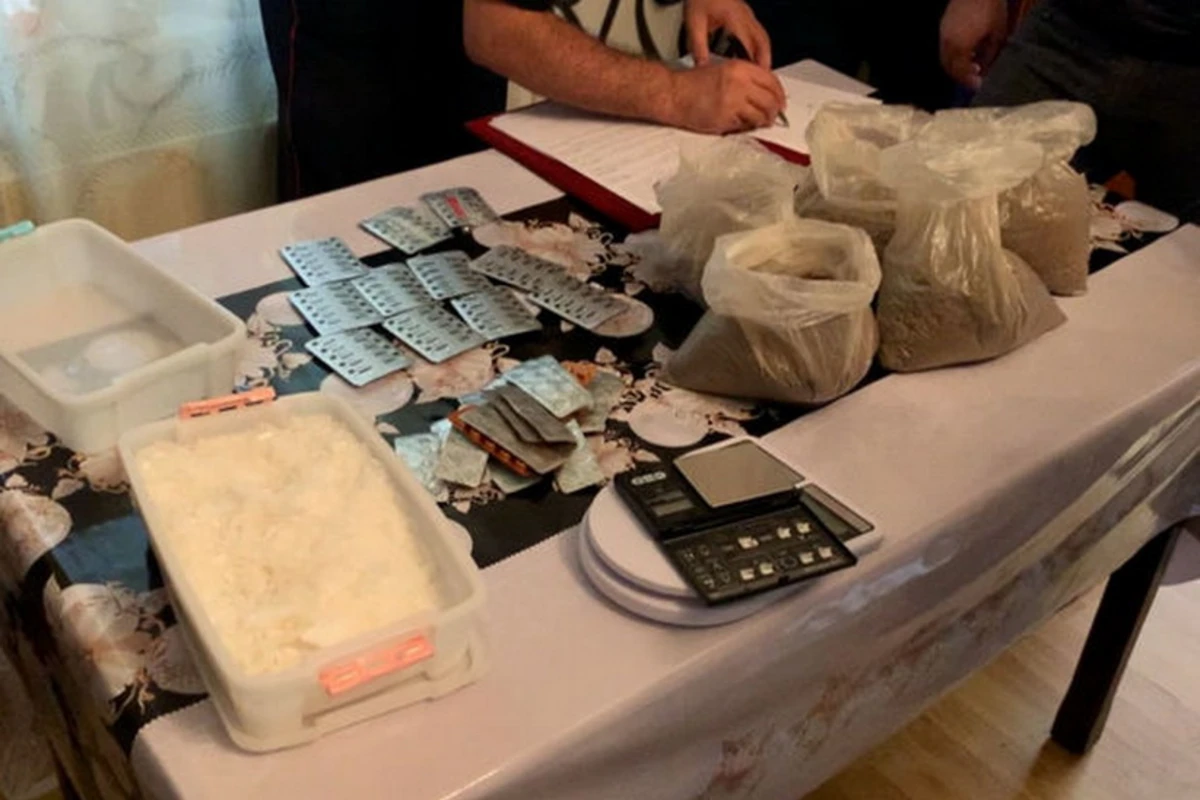 “Bandotdel”dən əməliyyat: Narkotacir 10 kiloqram narkotiklə ələ keçdi - FOTO/VİDEO