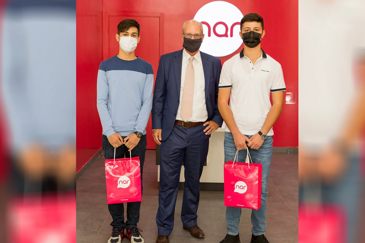“Nar” qəbul imtahanlarında ən yüksək bal toplamış abituriyentləri mükafatlandırdı “Nar” qəbul imtahanlarında ən yüksək bal toplamış abituriyentləri mükafatlandırdı