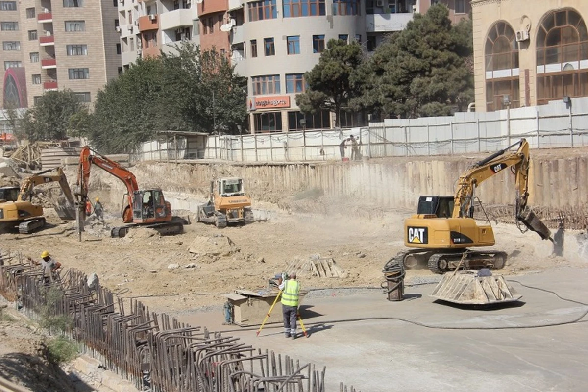 Bakıda yeni stansiyanın inşasına başlanılıb - FOTO Bakıda yeni stansiyanın inşasına başlanılıb - FOTO