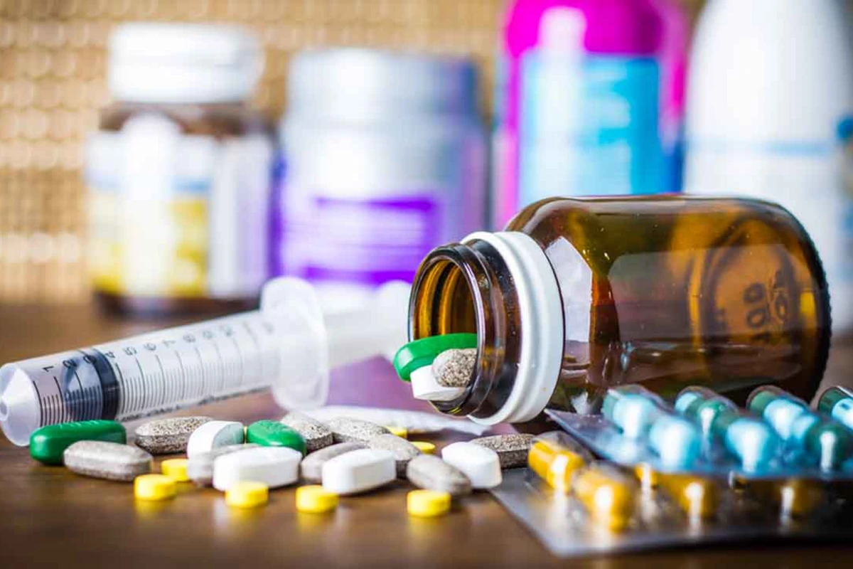 Ata həbsdəki oğluna corabın içində heroin gətirdi - FOTO Ata həbsdəki oğluna corabın içində heroin gətirdi - FOTO