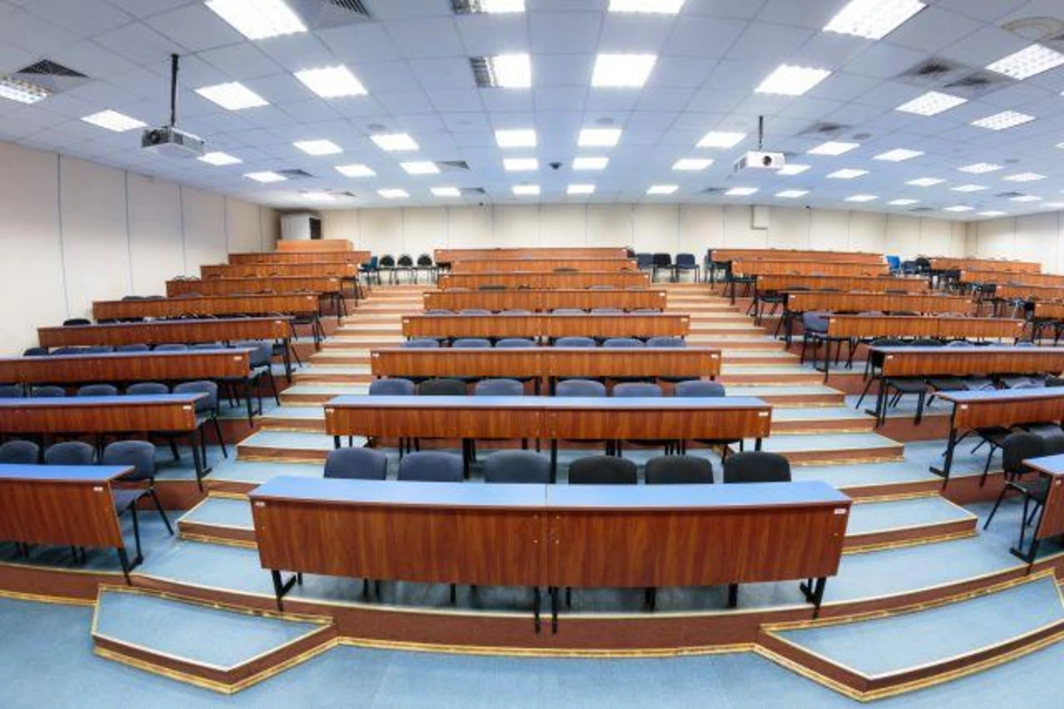 Universitetlərdə keçirilən dərslərin müddəti artırıla bilər