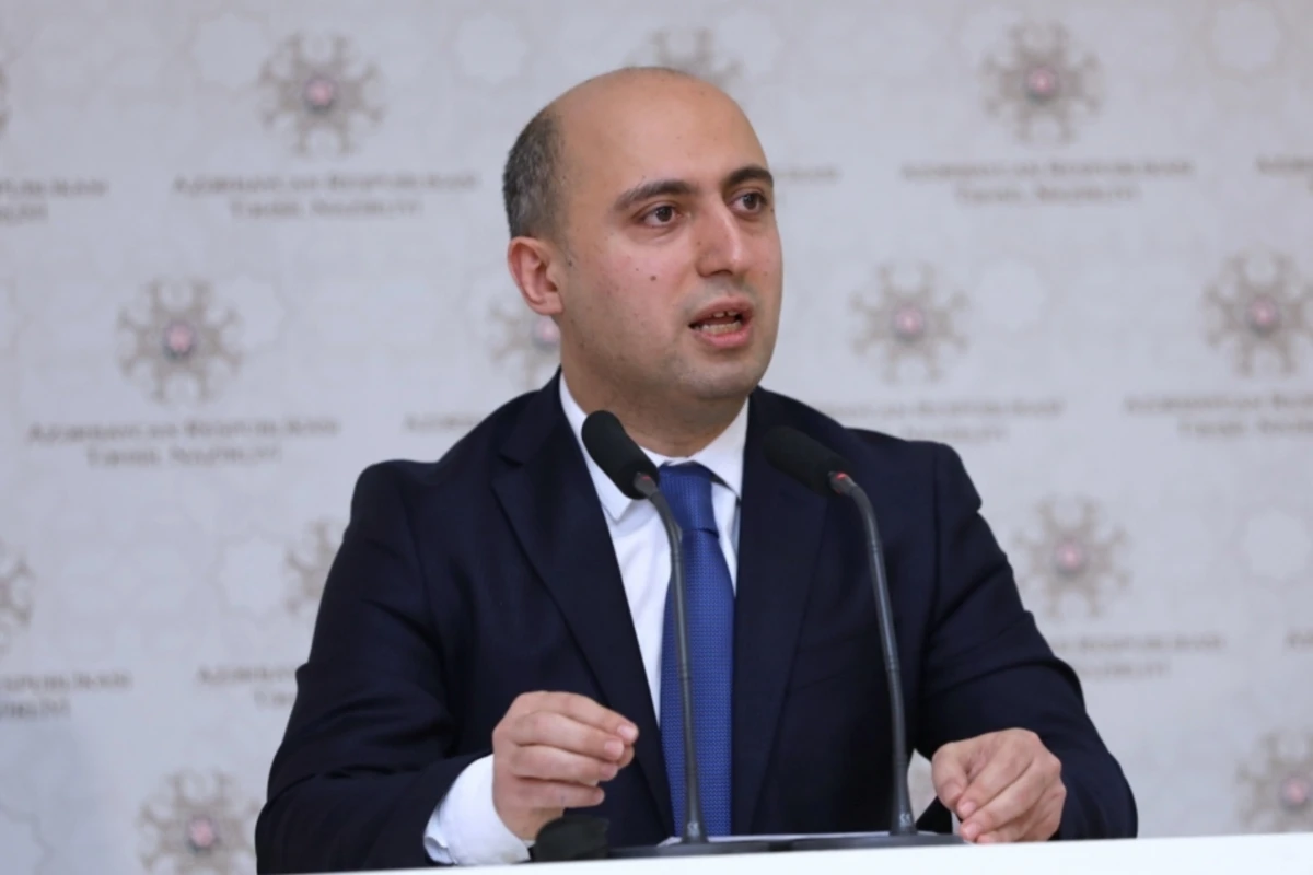 Эмин Амруллаев: В некоторых школах будут преподавать предмет Естествознание