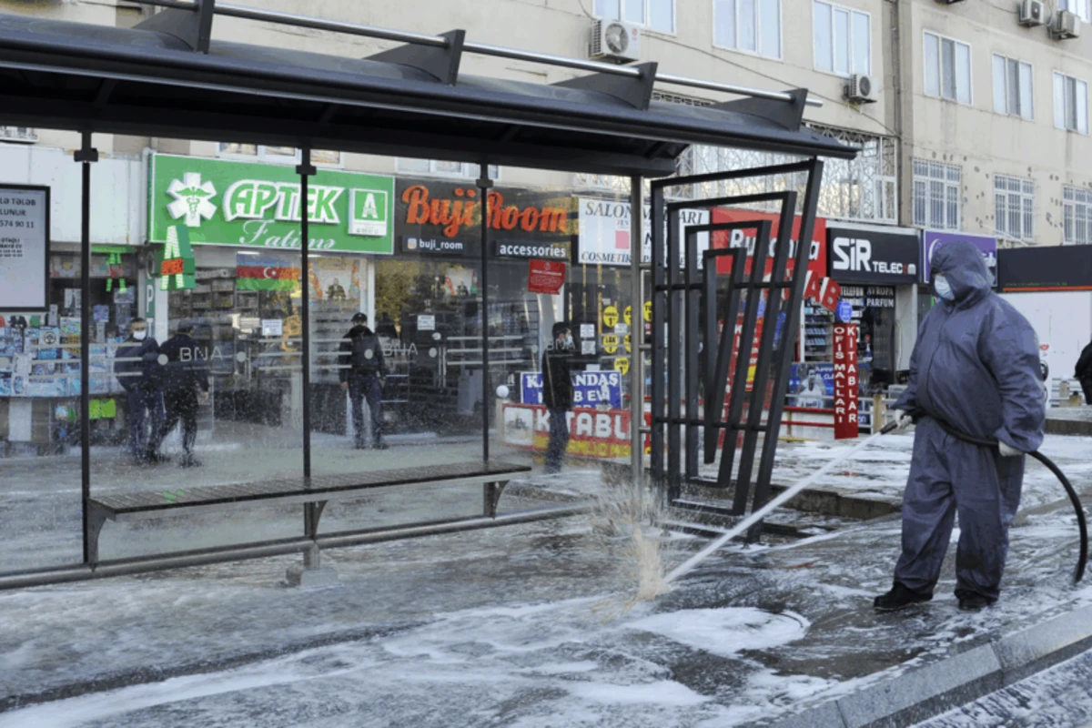 В Баку проводят очередную масштабную дезинфекцию - ФОТО