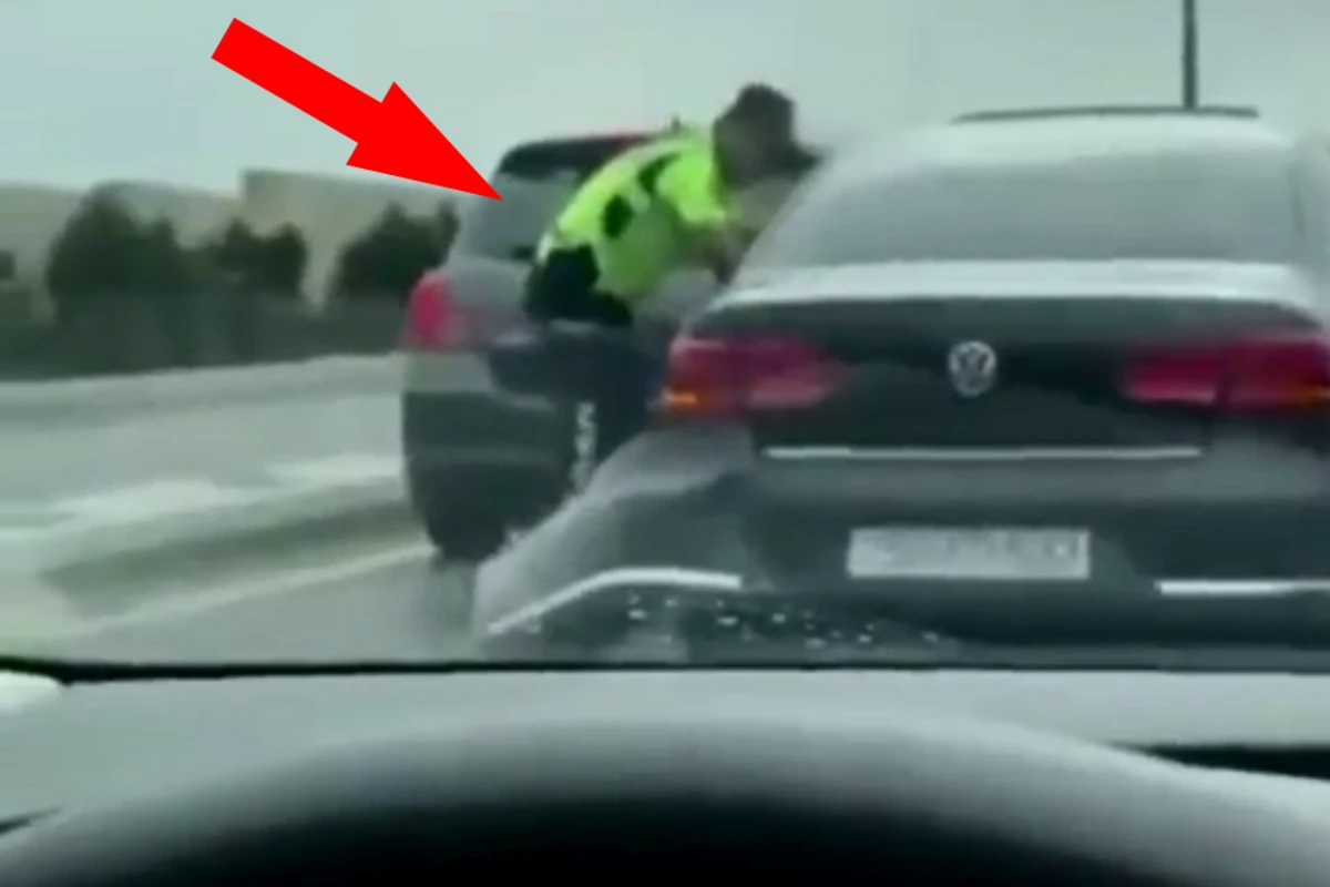 Bakıda maşınları əzərək polisdən qaçan avtoxuliqan saxlanıldı - VİDEO Bakıda maşınları əzərək polisdən qaçan avtoxuliqan saxlanıldı - VİDEO
