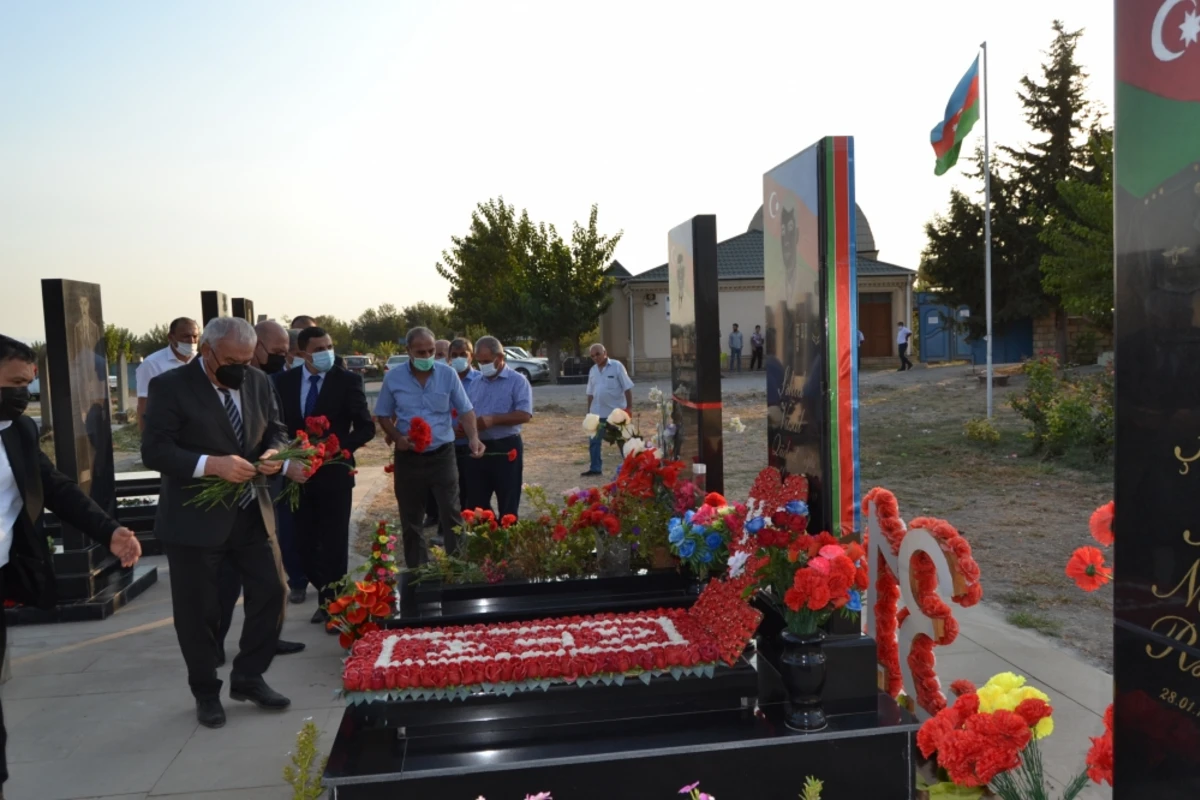 Vətən müharibəsi şəhidlərinin məzarları ziyarət olunub - FOTO