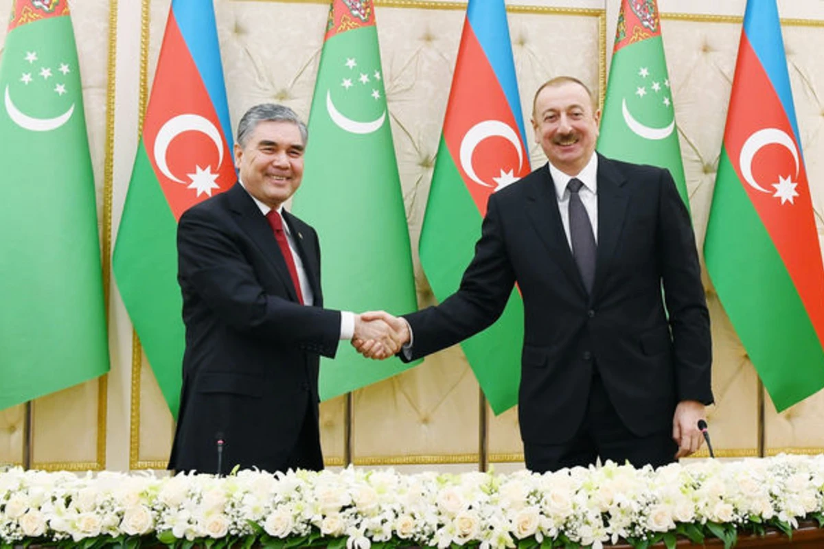 İlham Əliyev türkmənistanlı həmkarını təbrik etdi