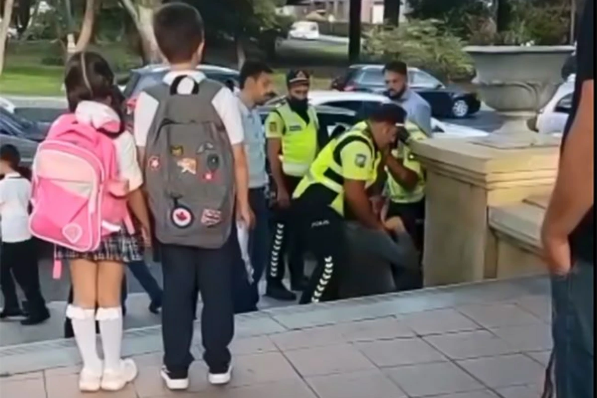 Bakıda məktəbin qarşısında polisə tabe olmayan şəxs həbs edilib
