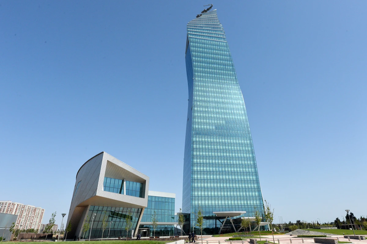 SOCAR-ın idarə və müəssisələrində anım mərasimi keçirildi - VİDEO