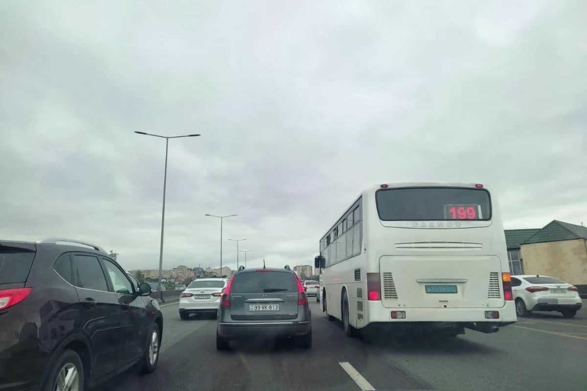 Bakı-Sumqayıt yolunda hərəkət iflic oldu - FOTO