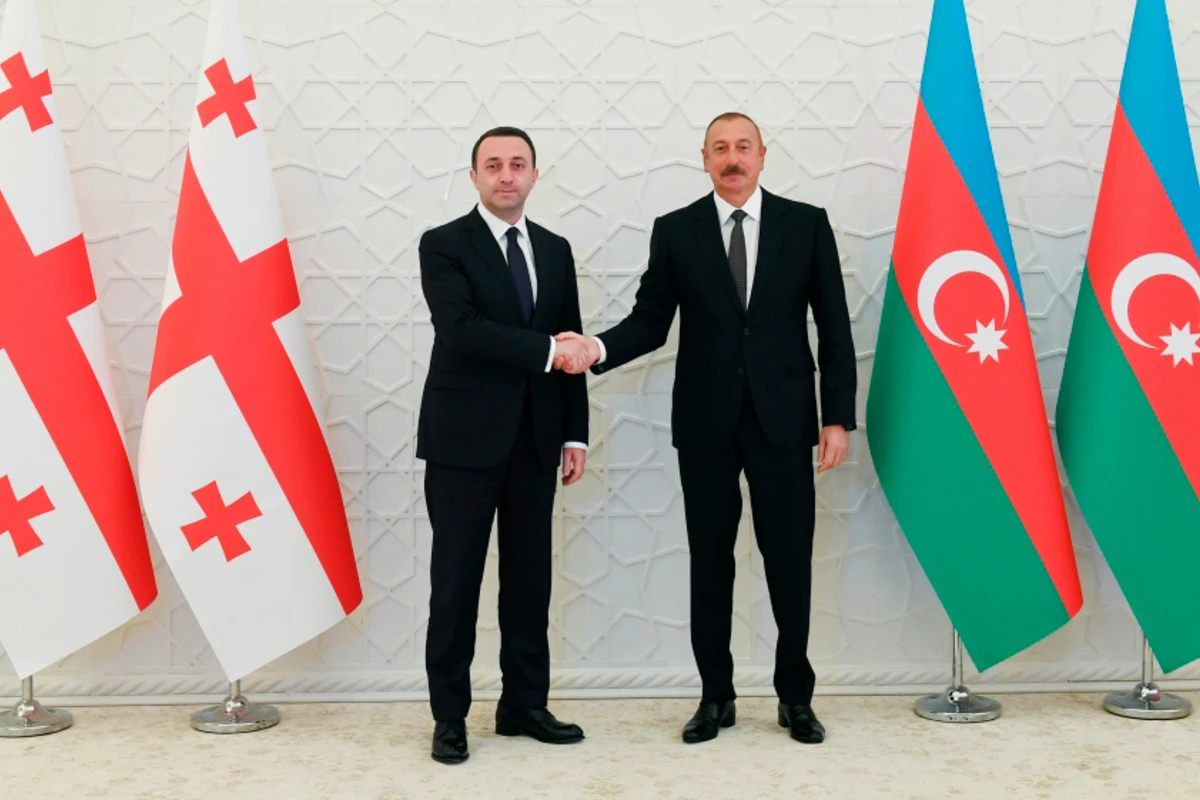 Prezident İlham Əliyev Gürcüstanın Baş naziri ilə görüşüb - FOTO - YENİLƏNİB