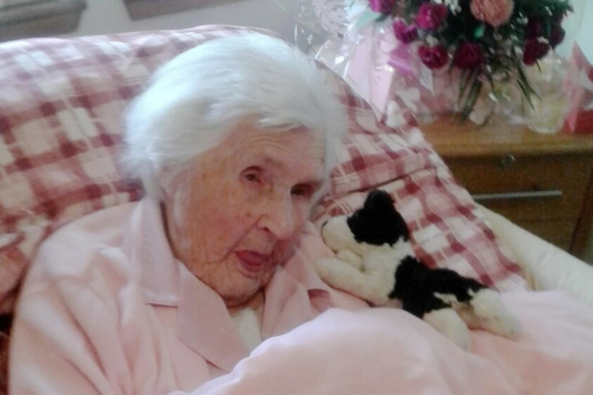 107-летняя шотландка назвала секрет долголетия - ФОТО