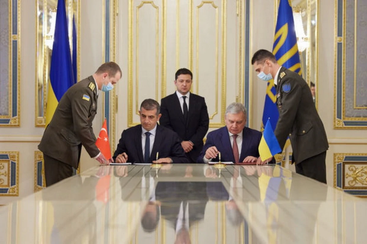 Зеленский поблагодарил Эрдогана: Турция построит в Украине центр БПЛА