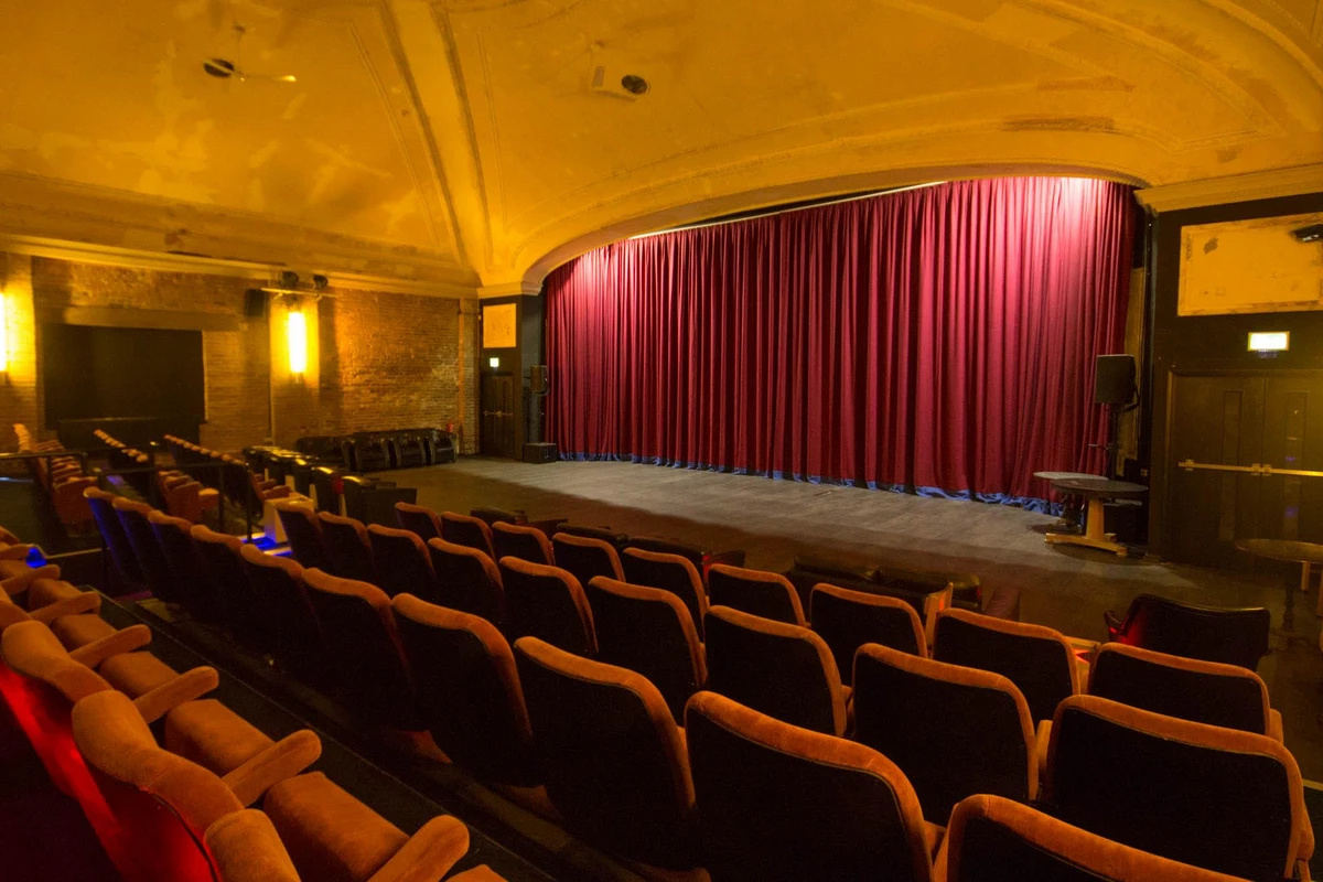 Yeni mövsümdə teatr və kinoteatrlarda biletlərin qiyməti artacaq?
