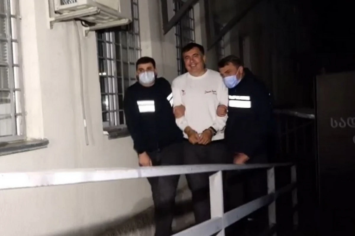 Распространены кадры задержания Саакашвили в Грузии - ВИДЕО