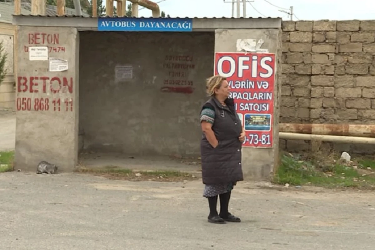 Bakıda bu dayanacaqdan avtobus keçmir - VİDEO
