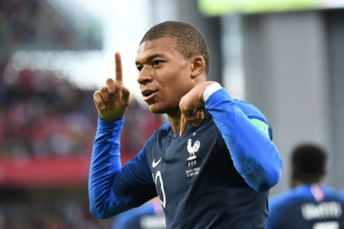 Mbappe millidə qazandığı əlavə pul mükafatını yalnız xeyriyyə aksiyalarına xərcləyir