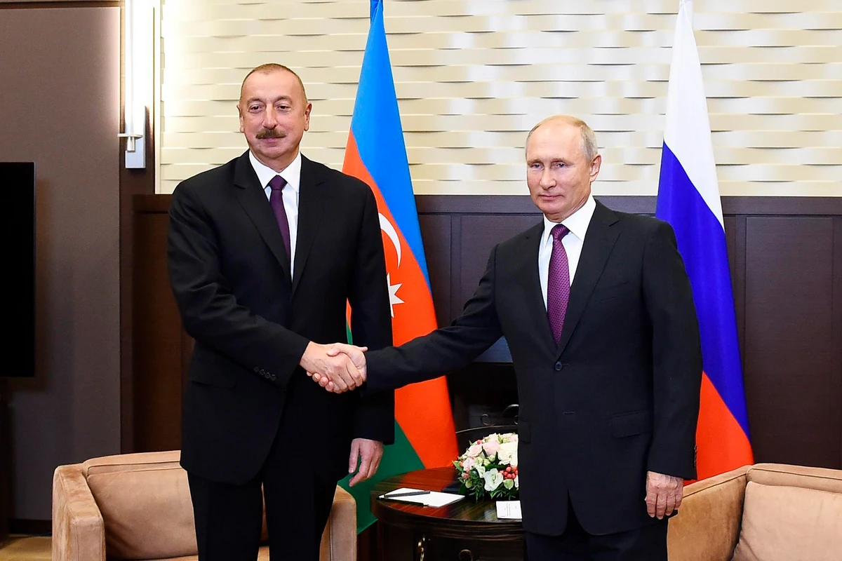 İlham Əliyev və Vladimir Putin bölgədəki vəziyyəti müzakirə edib