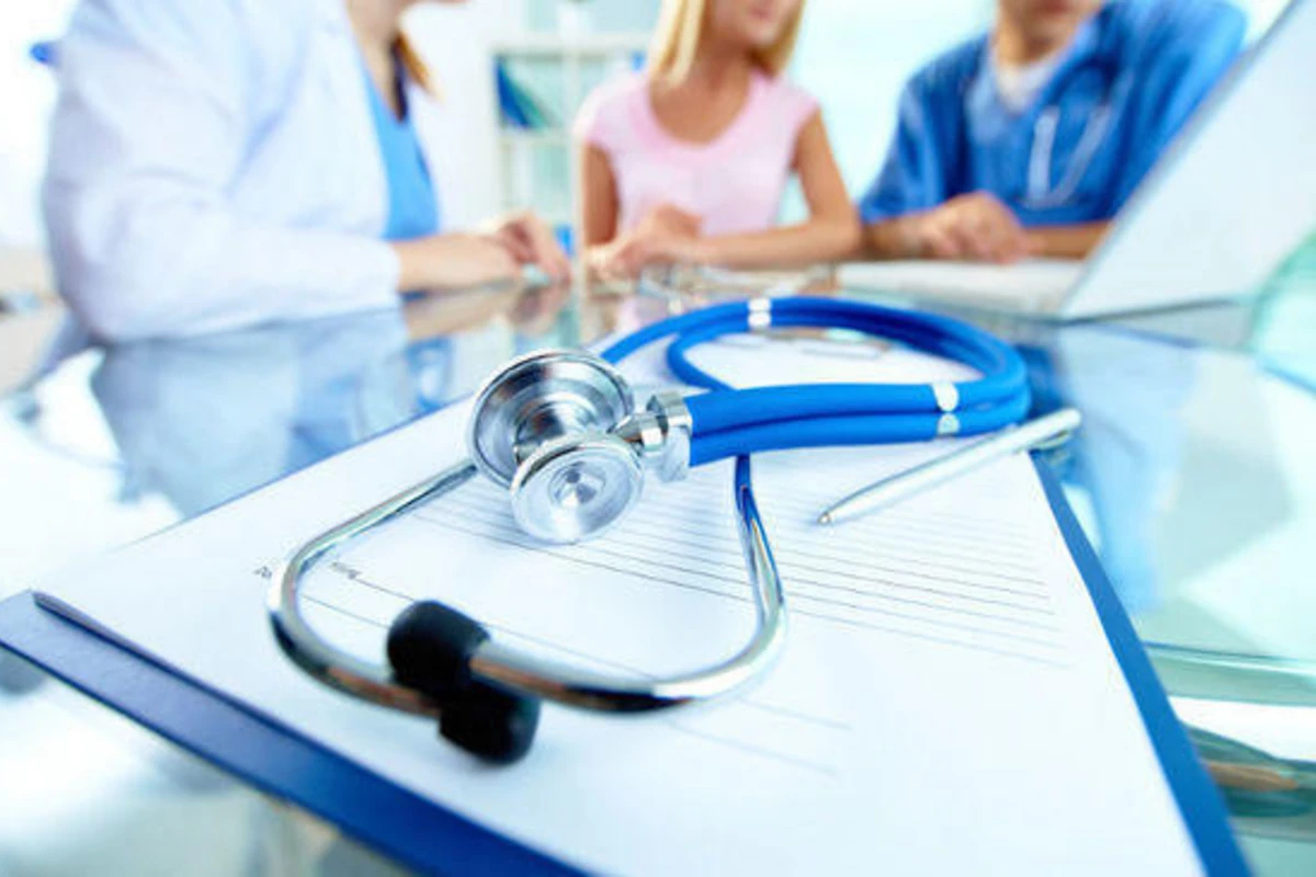 İcbari tibbi sığorta üzrə işləyəcək özəl klinikaların sayı artırılıb - SİYAHI