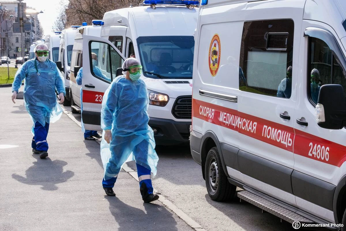 В России зафиксировали новый рекорд по числу смертей от COVID-19 за сутки