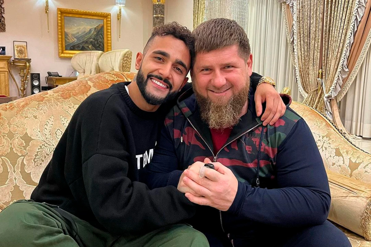 Azərbaycanlı bloger Ramzan Kadırovun iqamətgahında - FOTO