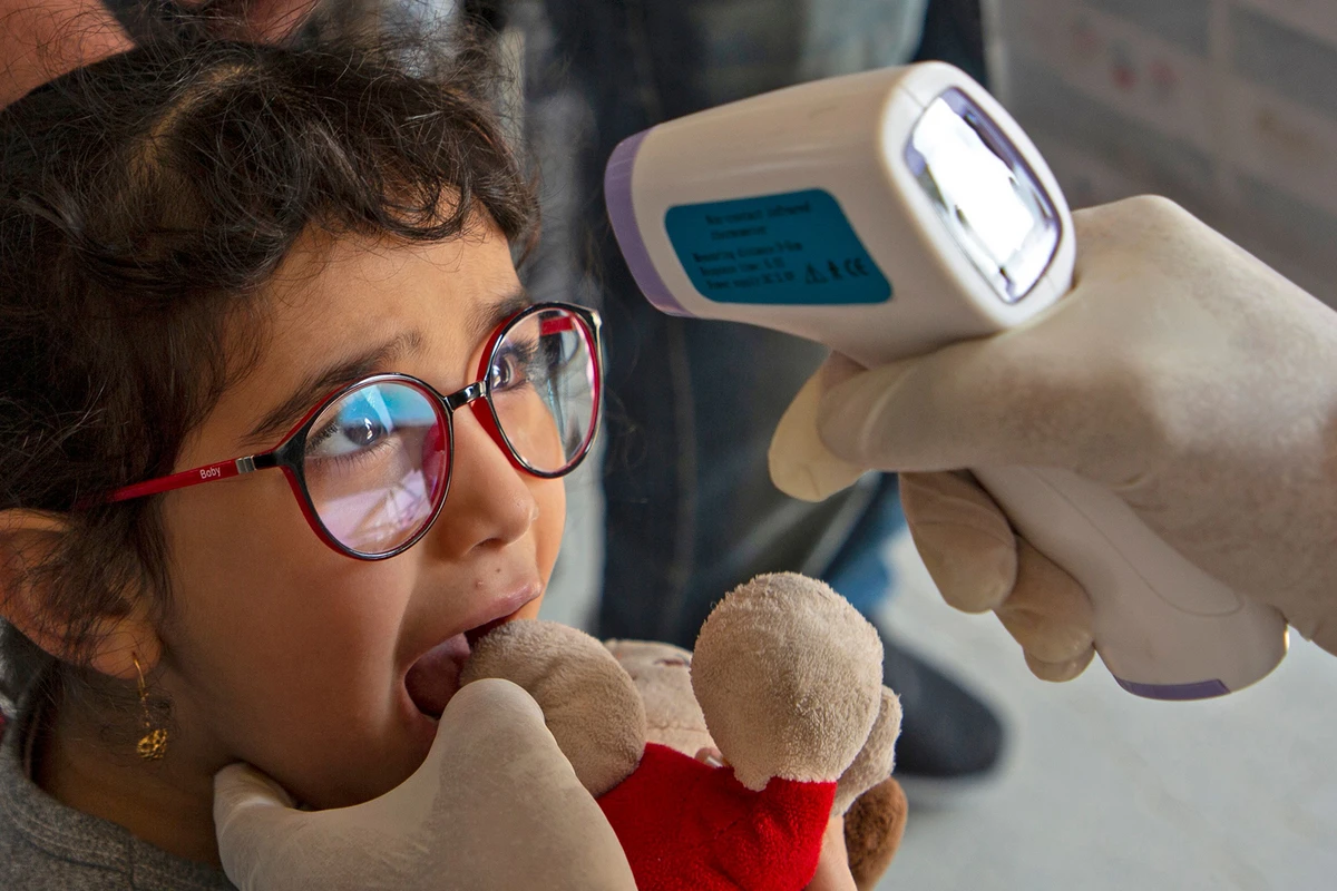 Baş pediatrdan valideynlərə uşaqla bağlı XƏBƏRDARLIQ - Bunu etməyin!