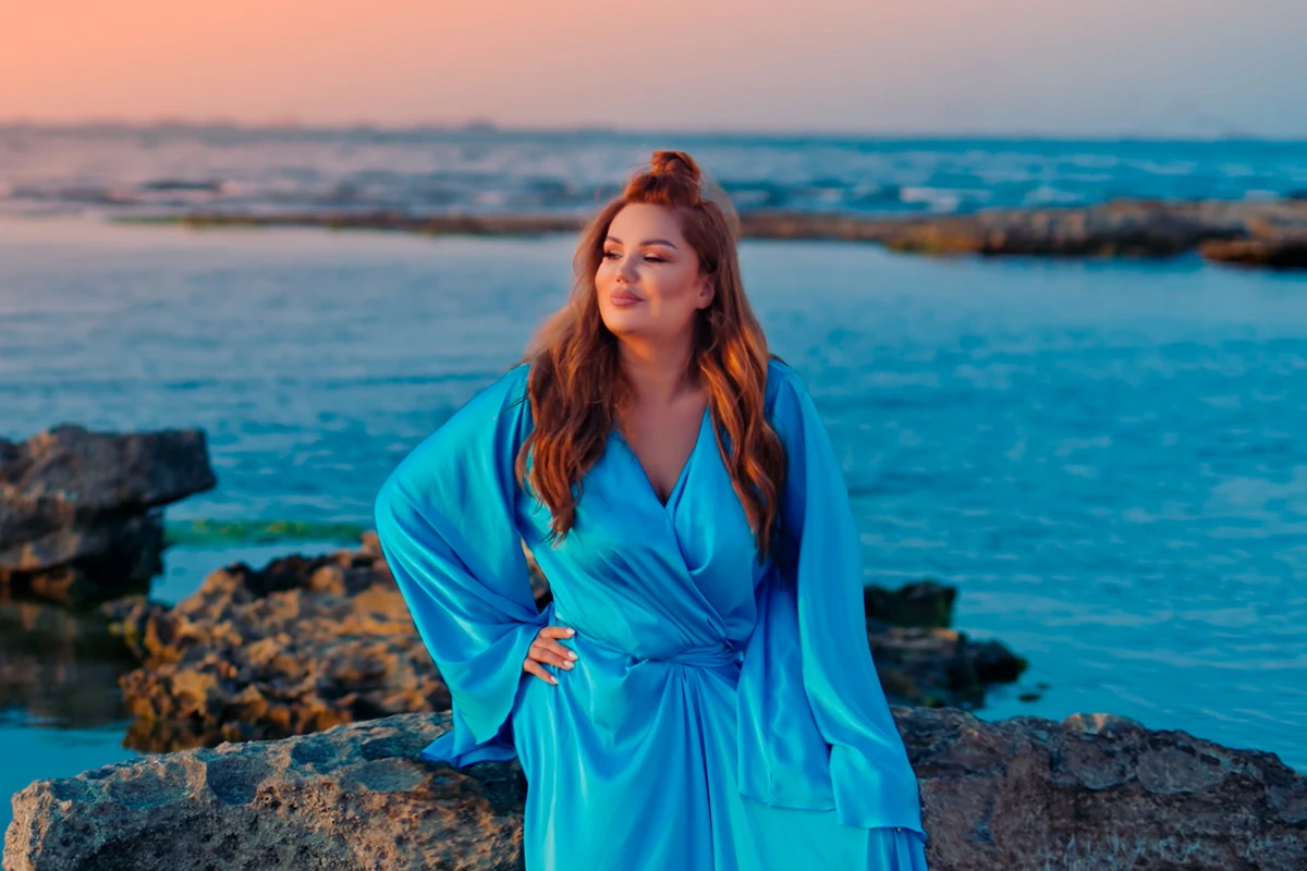 Əməkdar artist: Sevməsəydim, sənə boyun əyməzdim! - VİDEO