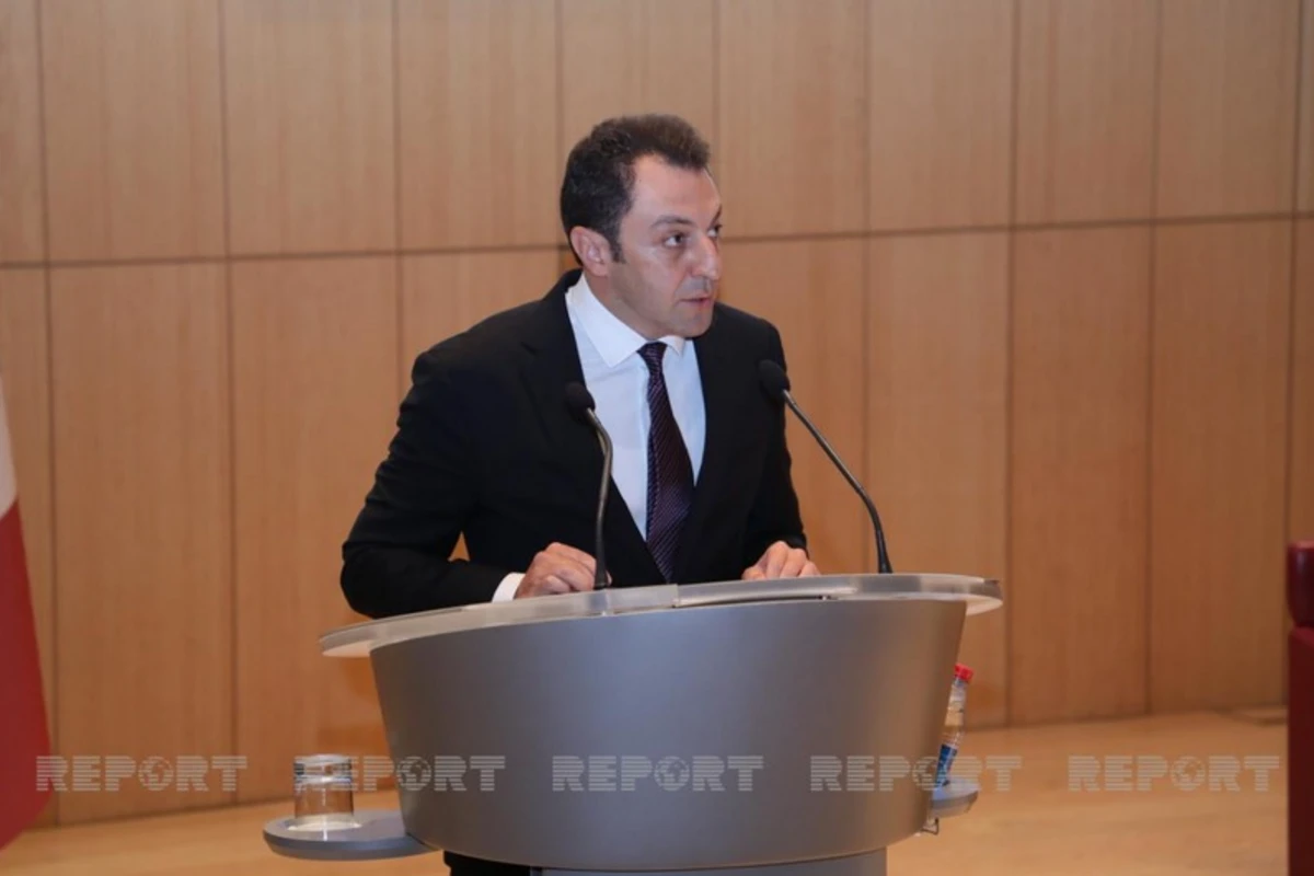 Nazir müavini: Ermənistan azərbaycanlılara qarşı törədilmiş cinayətləri araşdırmaq çağırışlarına məhəl qoymur Nazir müavini: Ermənistan azərbaycanlılara qarşı törədilmiş cinayətləri araşdırmaq çağırışlarına məhəl qoymur