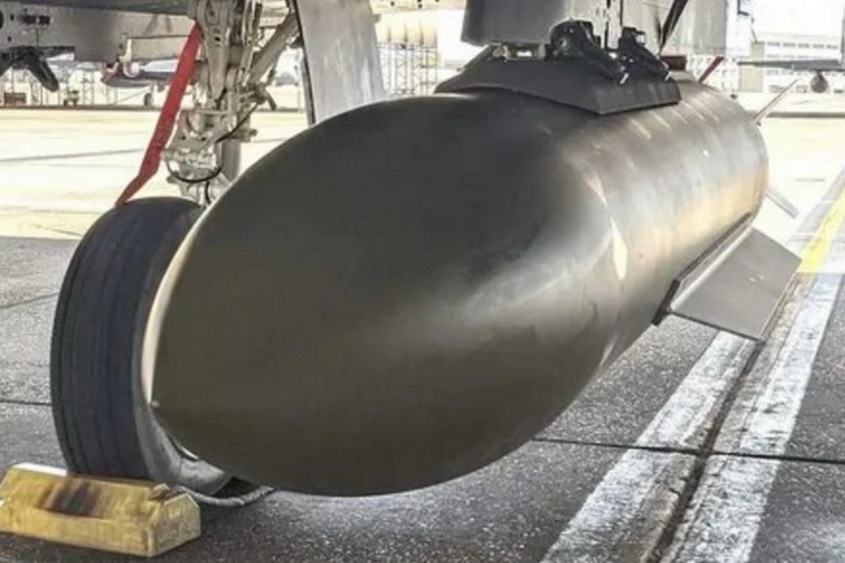 США успешно испытали новую мощную бетонобойную авиабомбу