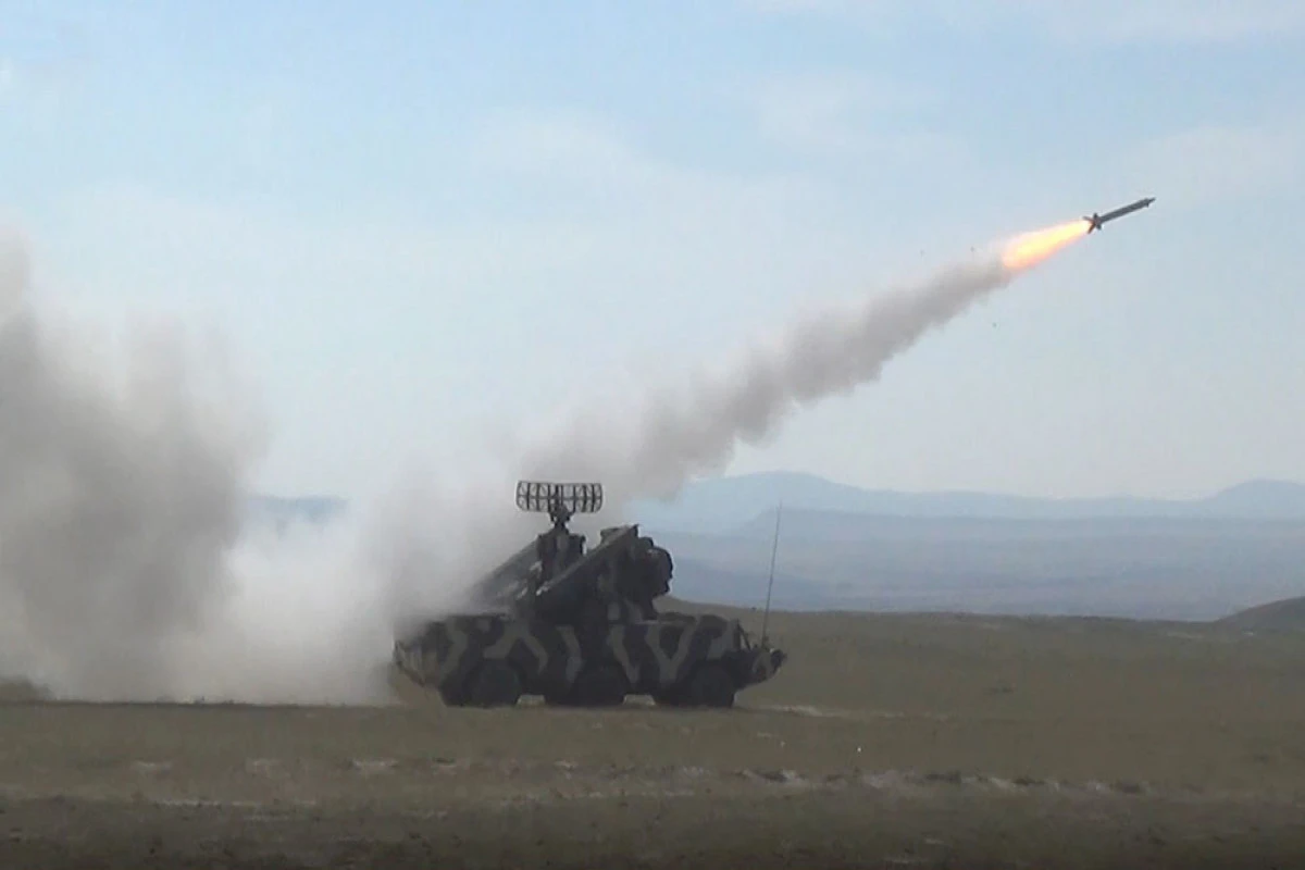 Подразделения ПВО выполняют боевые стрельбы - ВИДЕО