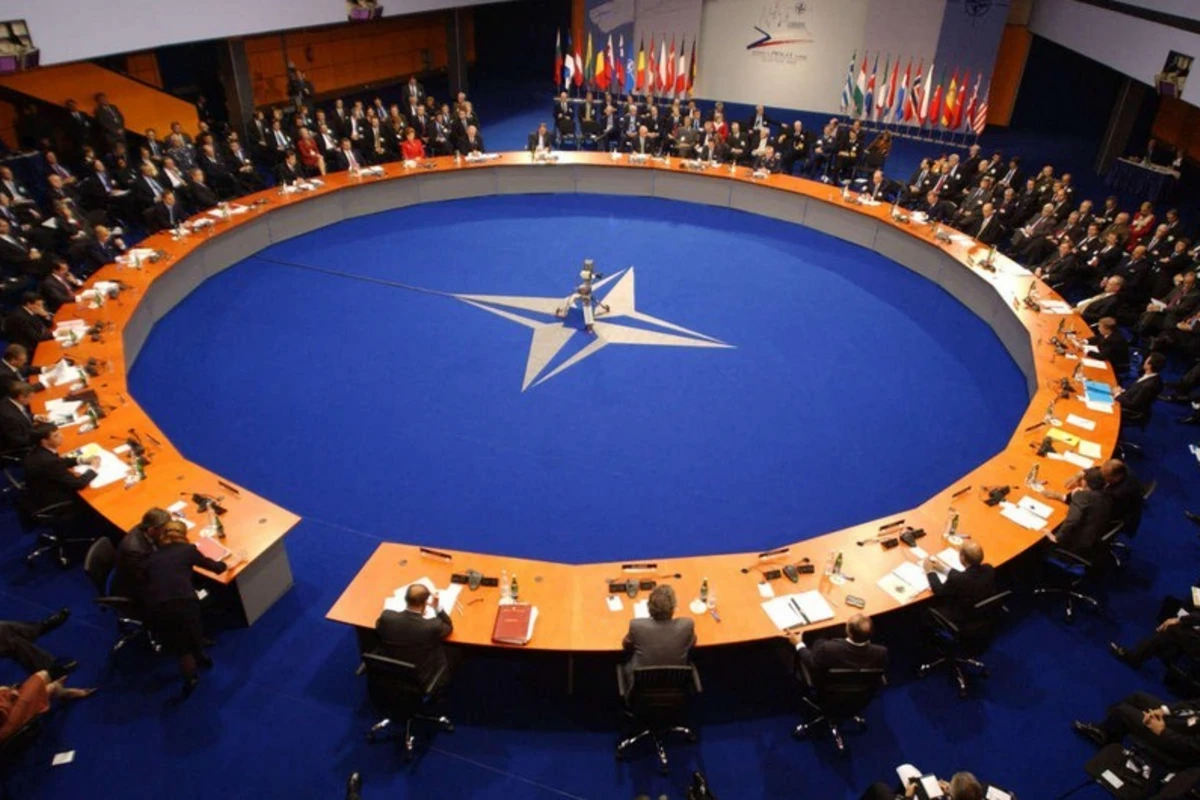 NATO-nun yüksək rütbəli rəsmisi Bakıya gələcək