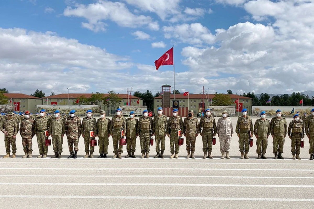 Türkiyədə kursda iştirak edən Azərbaycan hərbçilərinin buraxılış mərasimi keçirilib - FOTO