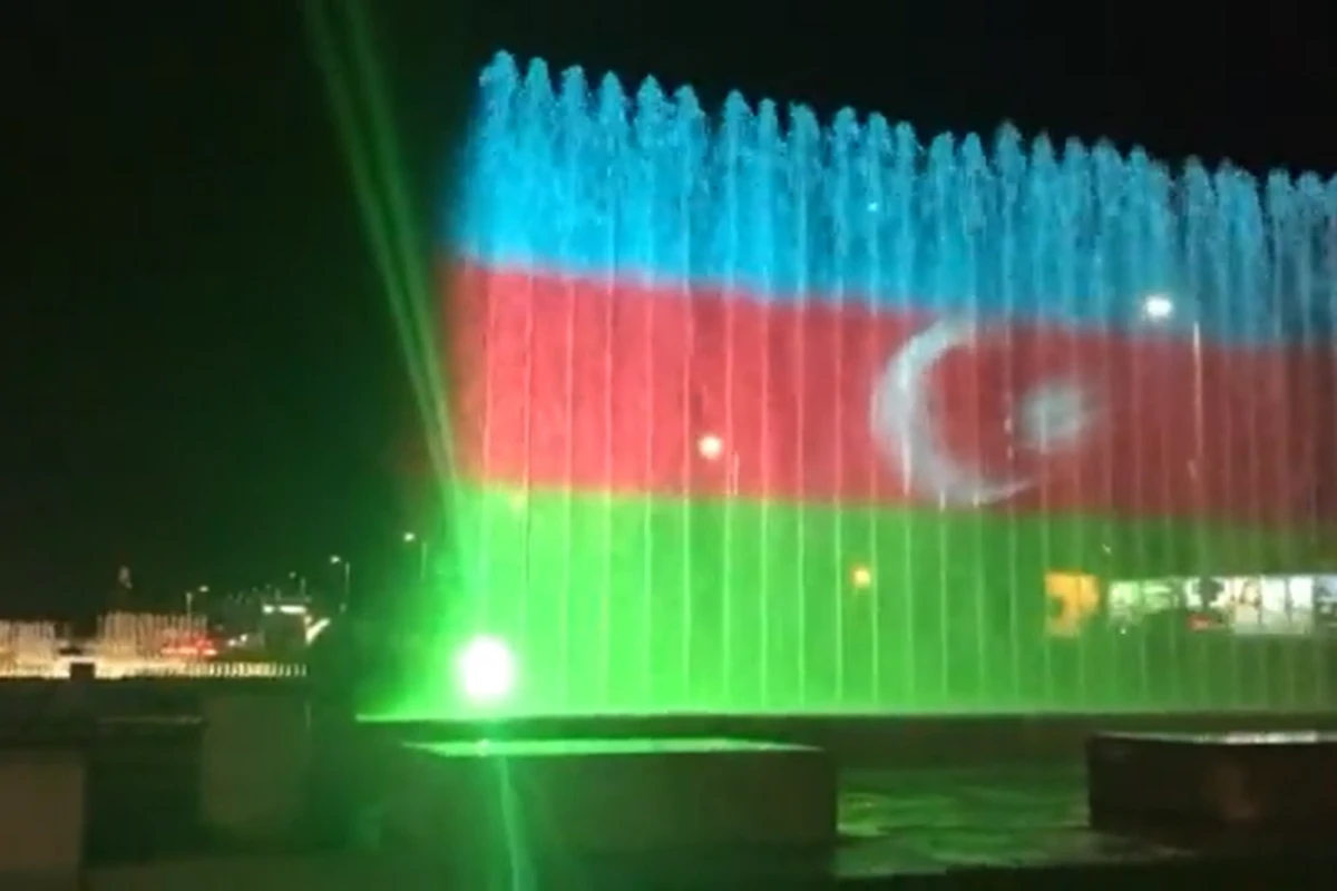 Müstəqilliyinin Bərpası Günü ilə bağlı Xorvatiyada Azərbaycan bayraqlı fəvvarə - VİDEO Müstəqilliyinin Bərpası Günü ilə bağlı Xorvatiyada Azərbaycan bayraqlı fəvvarə - VİDEO