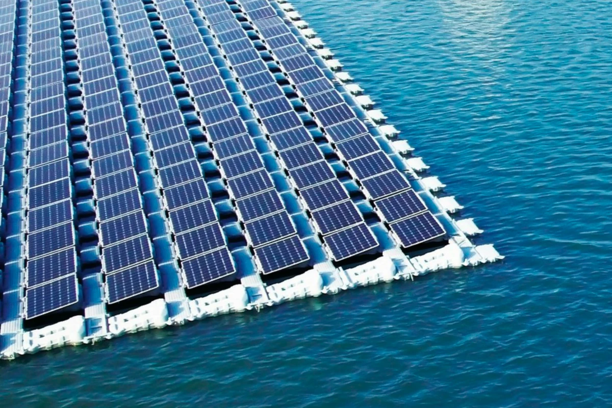 Gələn il “Böyükşor” gölündə üzən günəş elektrik stansiyası istismara veriləcək Gələn il “Böyükşor” gölündə üzən günəş elektrik stansiyası istismara veriləcək