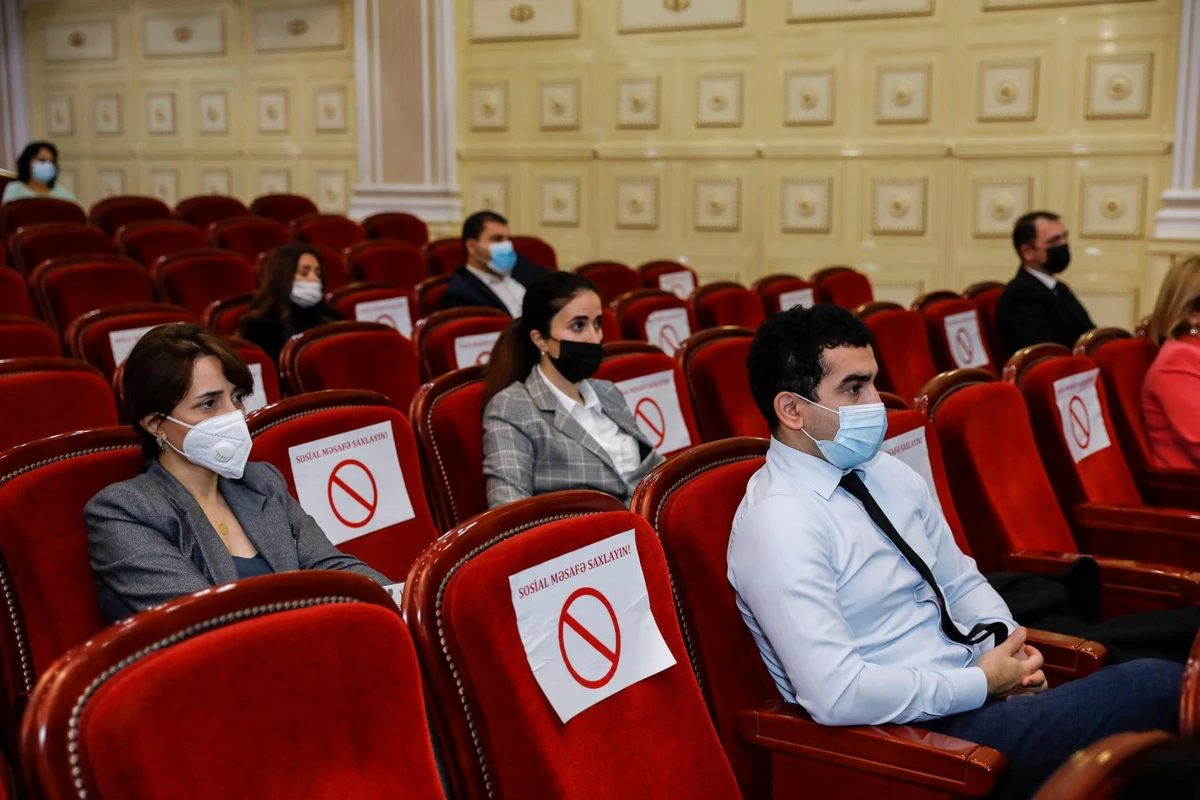 Vaksin vurduran tələbələr nə üçün kütləvi koronavirusa yoluxur? - AÇIQLAMA Vaksin vurduran tələbələr nə üçün kütləvi koronavirusa yoluxur? - AÇIQLAMA