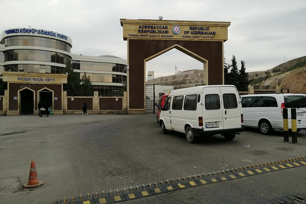 “Qırmızı körpü”də COVİD-19 izolyasiya məntəqəsi yaradıldı “Qırmızı körpü”də COVİD-19 izolyasiya məntəqəsi yaradıldı