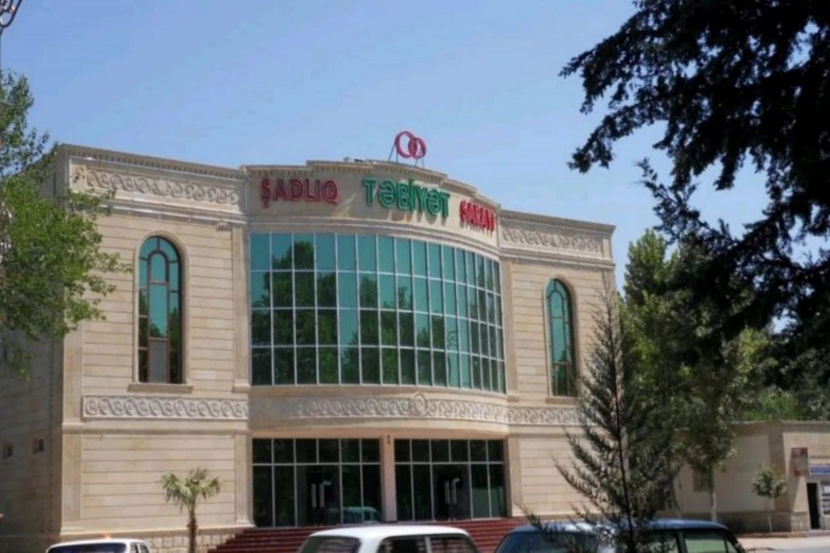 Yevlaxda keçirilən şənlik mərasimində pandemiya dövrünün tələbləri pozulub Yevlaxda keçirilən şənlik mərasimində pandemiya dövrünün tələbləri pozulub