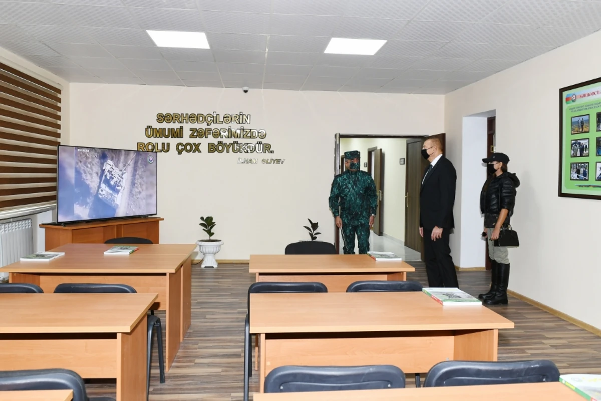 Ali Baş Komandan DSX-nin Zəngilanda yerləşən hərbi hissə kompleksində yaradılan şəraitlə tanış olub - YENİLƏNİB - FOTO Ali Baş Komandan DSX-nin Zəngilanda yerləşən hərbi hissə kompleksində yaradılan şəraitlə tanış olub - YENİLƏNİB - FOTO