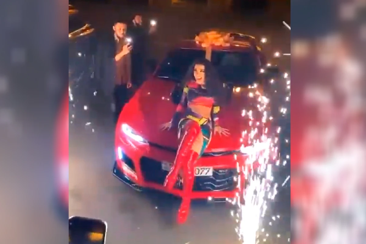 Сямре Рагимли подарили дорогой автомобиль на день рождения - ВИДЕО