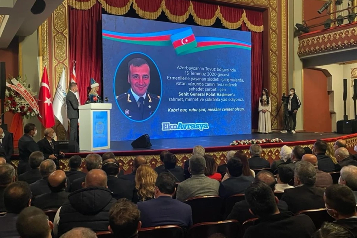 Şəhid general Polad Həşimov “Avrasiyaya Hizmət Ödülü”nə layiq görülüb - FOTO