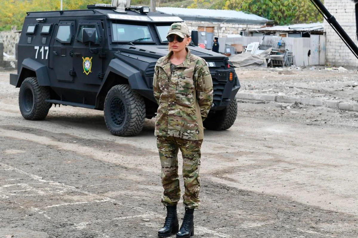 Mehriban Əliyeva: “Allah Azərbaycan hərbçilərini qorusun!” - FOTO Mehriban Əliyeva: “Allah Azərbaycan hərbçilərini qorusun!” - FOTO