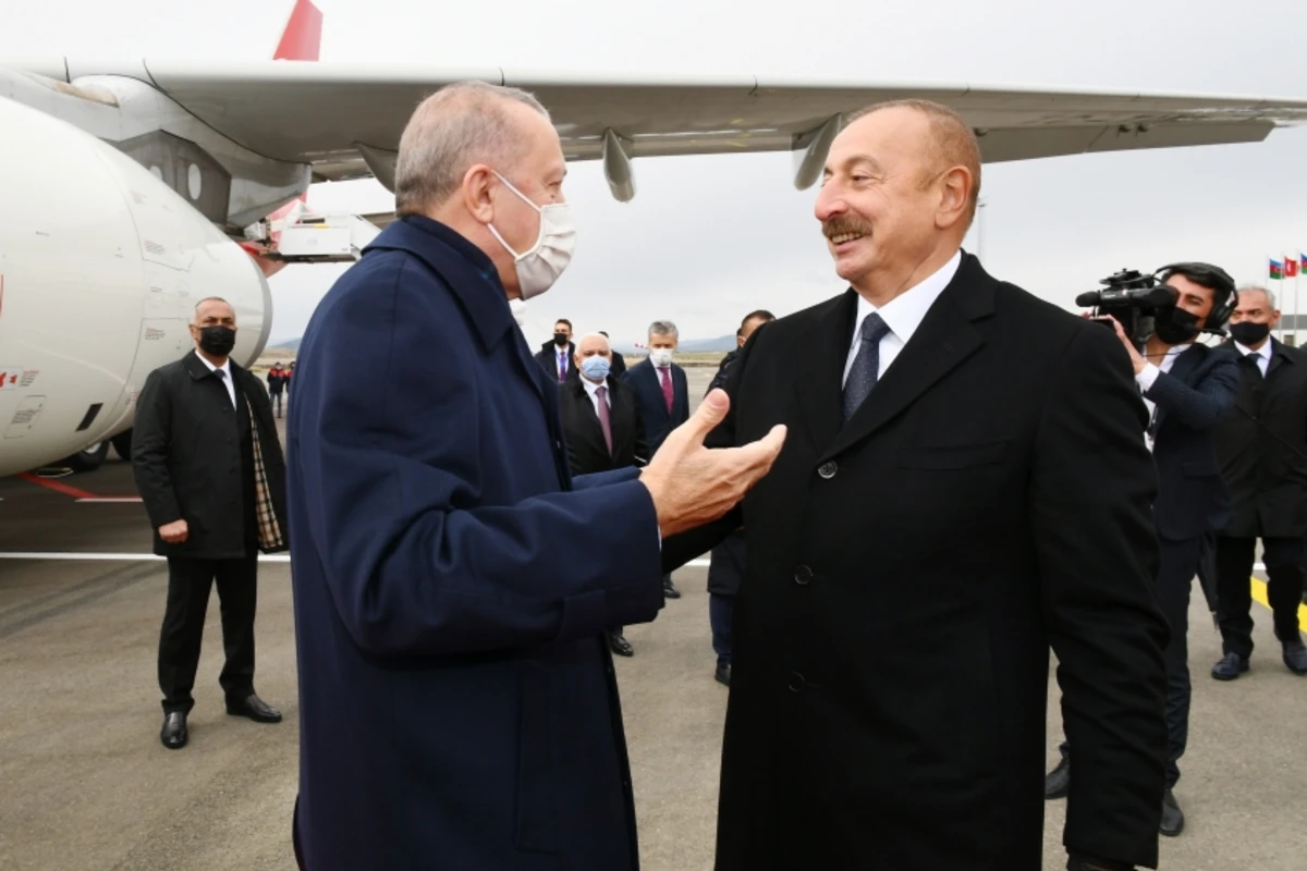 İlham Əliyevin Rəcəb Tayyib Ərdoğanı qarşılama anları - FOTO