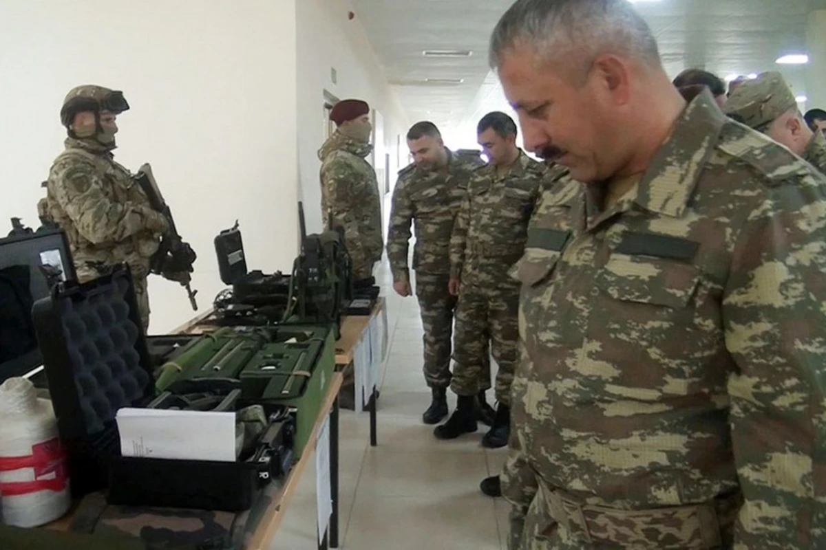 Toplanışa çağırılan ehtiyatdakı hərbçilər hərbi hissəyə qəbul olundular - FOTO Toplanışa çağırılan ehtiyatdakı hərbçilər hərbi hissəyə qəbul olundular - FOTO
