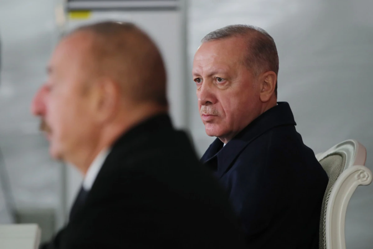 İlham Əliyev Ərdoğanı Türkiyəyə YOLA SALDI